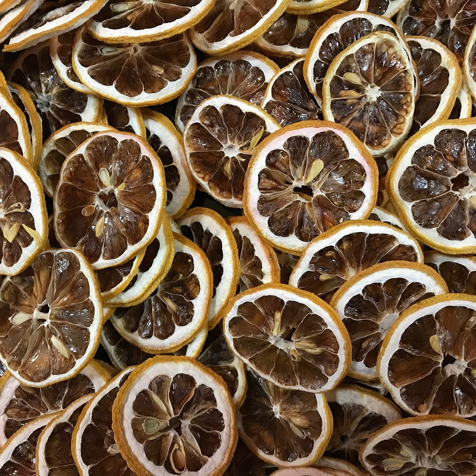 lemon-2671740_1280-resized.jpg