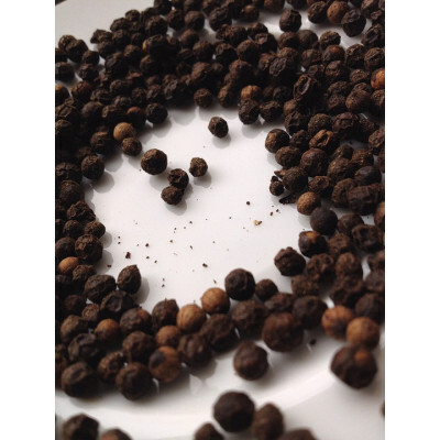 pimienta-negra-grano-bote-pet-resized.jpg