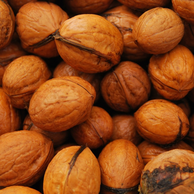 walnut-nut-nuts-seeds-food-superfood-plant-1614230-pxhere.com-resized.jpg