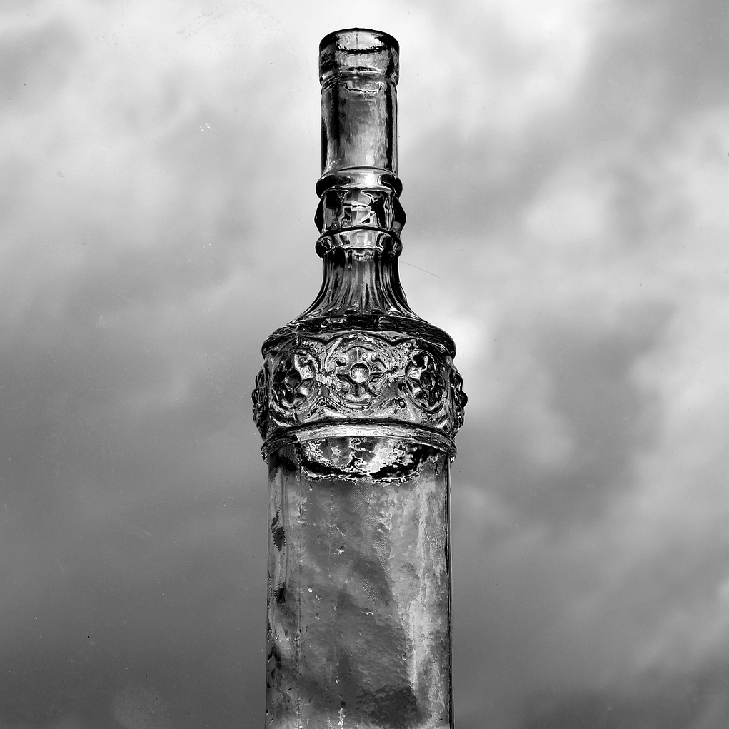 whisky-3648154_1280-resized.jpg